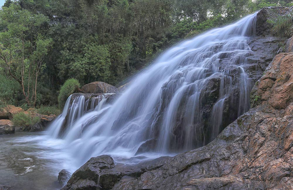 Ooty Me Ghumne Ki Jagah Kalhatti Falls