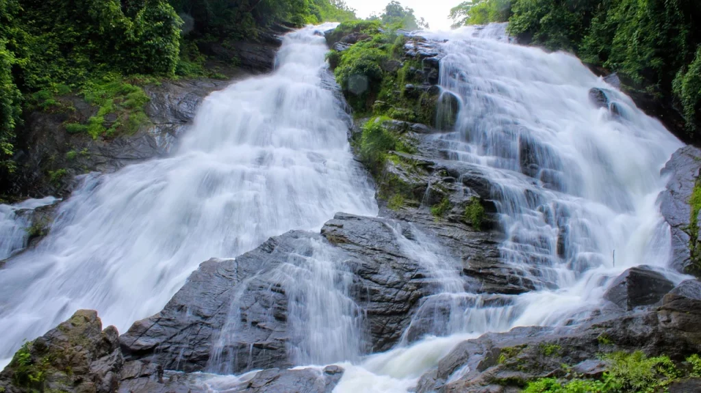 Ooty Me Ghumne Ki Jagah Catherine Falls