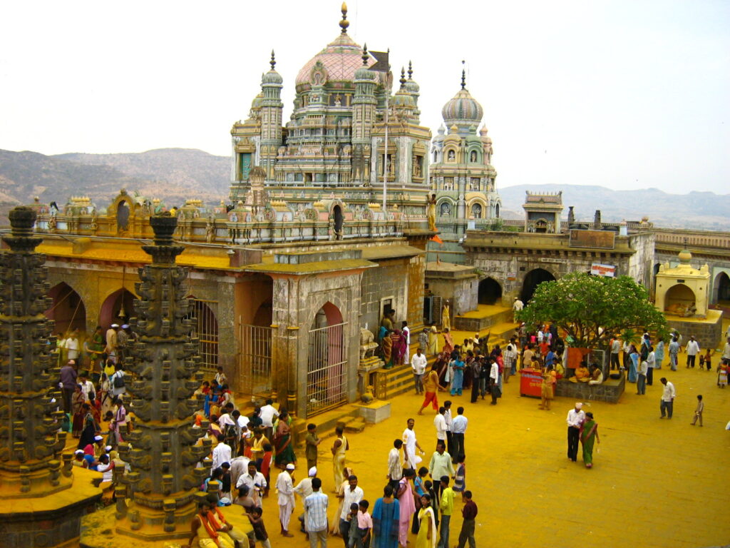 Dagdusheth Halwai Temple Pune Ka Pramukh Paryatan Sthal In Hindi