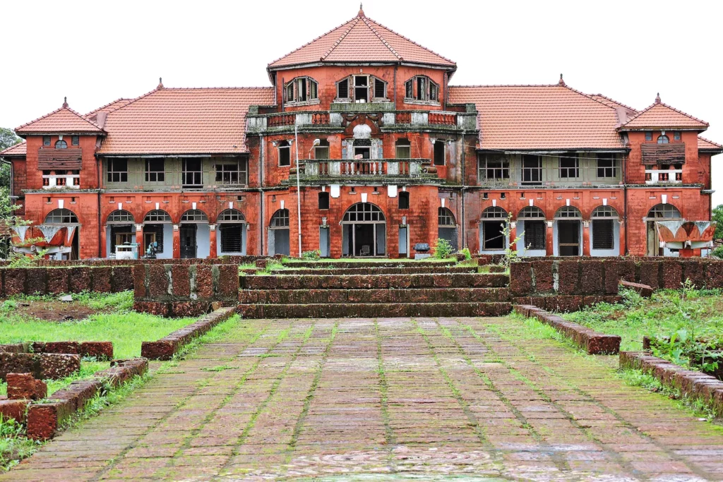 Thiba Palace  In Ratnagiri Tourism