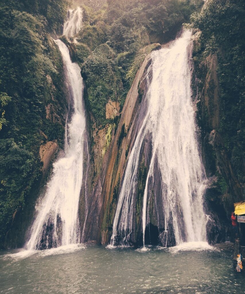 Kempty Fall Mussoorie In Hindi