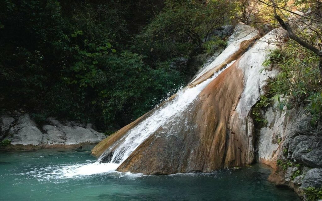 नीरगढ़ झरना ऋषिकेश - Neergarh Waterfall Rishikesh Uttarakhand - Famous Neergarh Waterfall In Hindi