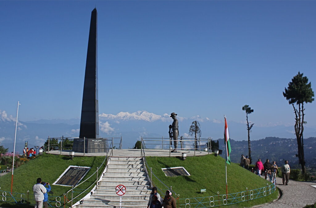 Batasia Loop | Best Tourist Places In Darjeeling In Hindi