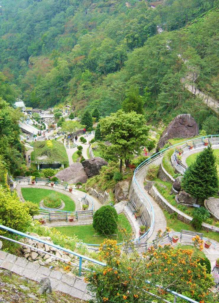 Rock Garden Darjeeling in Hindi