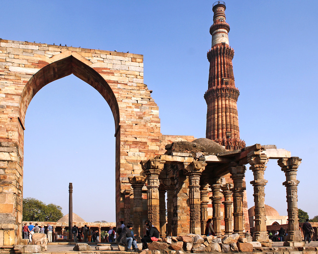 historical building of india | Qutub Minar in Hindi